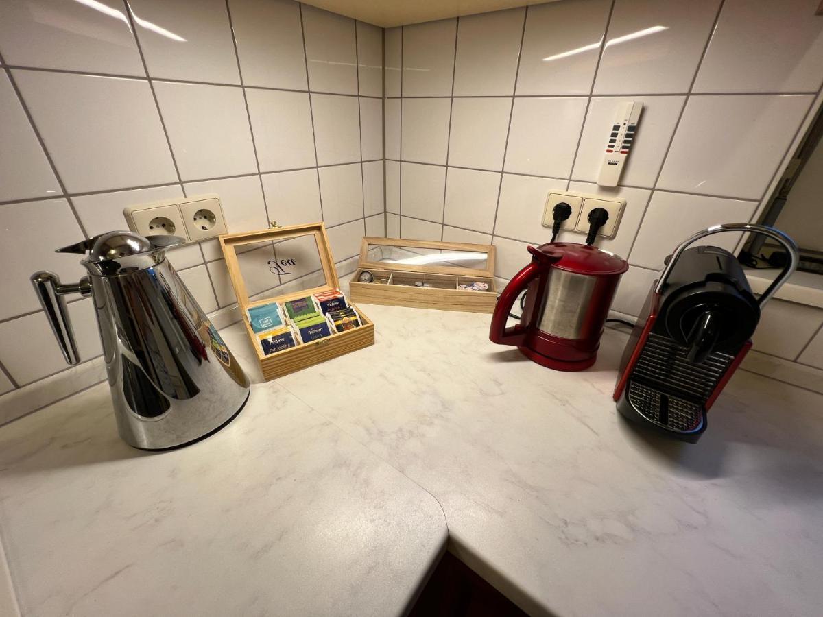 Maisonette Penthouse Fuer 8 Personen By Rabe - Free Netflix & Kostenloser Parkplatz & Grosse Terrasse Karlsruhe Esterno foto